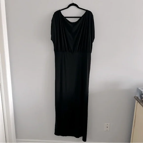 NWT - FashionNova Alex Off Shoulder Black Evening Formal Gown Maxi Dress - Picture 5 of 7